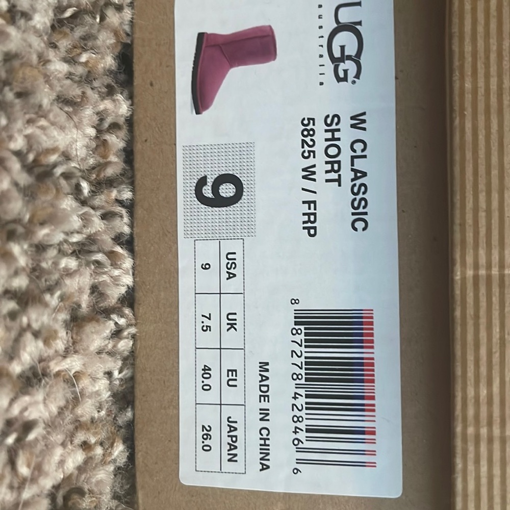 UGG Classic Short